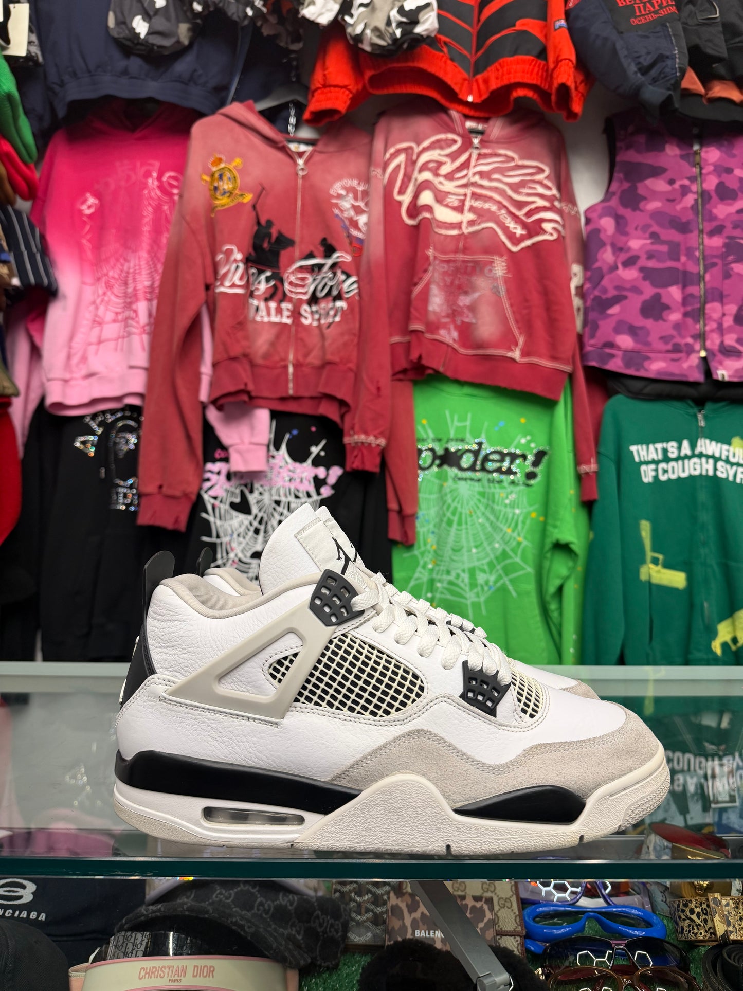 JORDAN 4 MILITARY BLACK (PRE-OWNED W/ BOX)