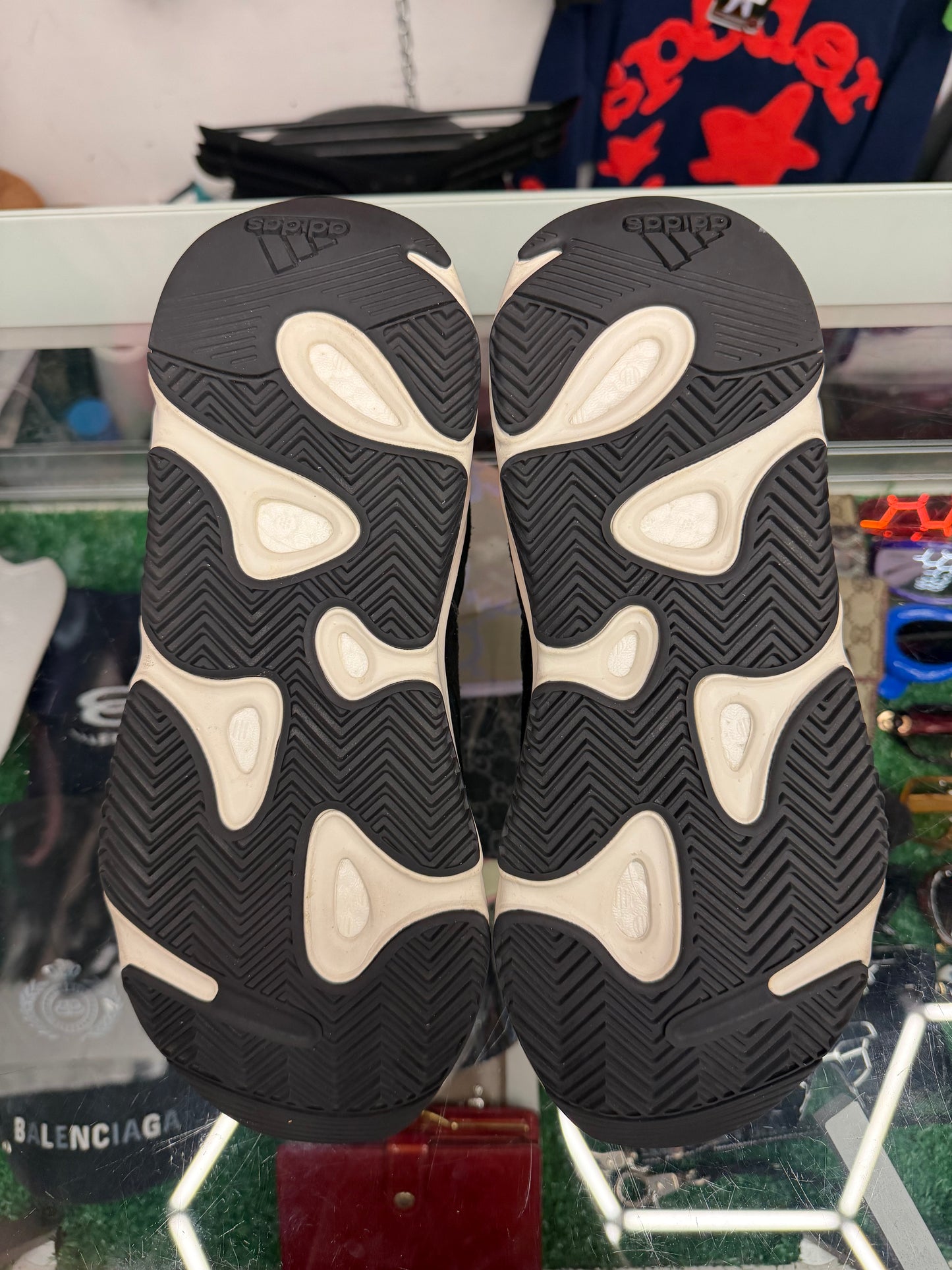 YEEZY 750 WAVE RUNNER (PRE-OWNED W/ BOX)