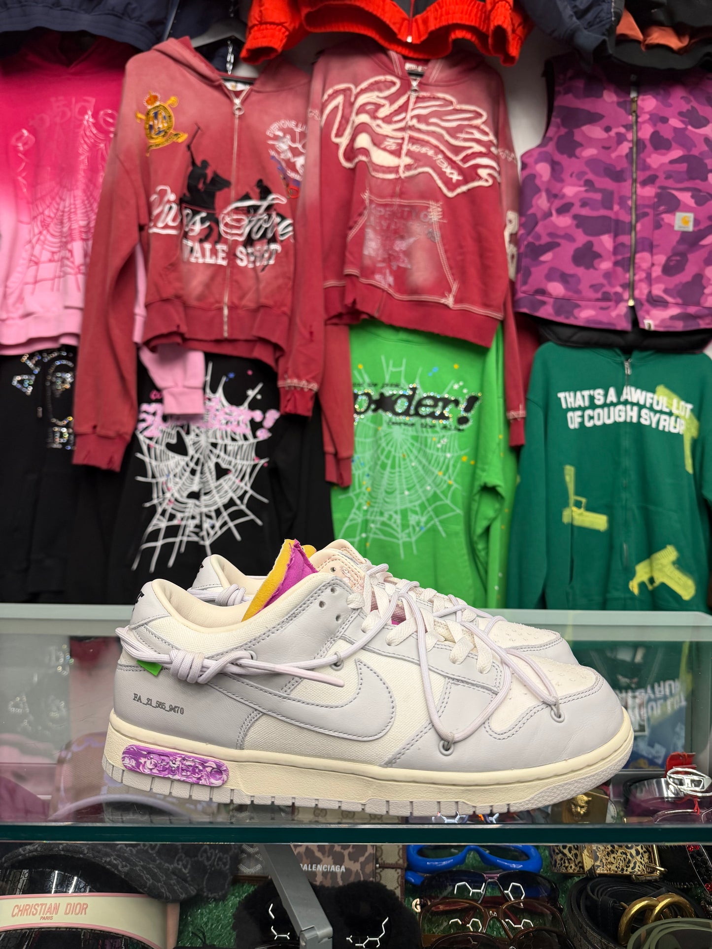 DUNK LOW OFF WHITE LOT 3 (PRE-OWNED W/ BOX)