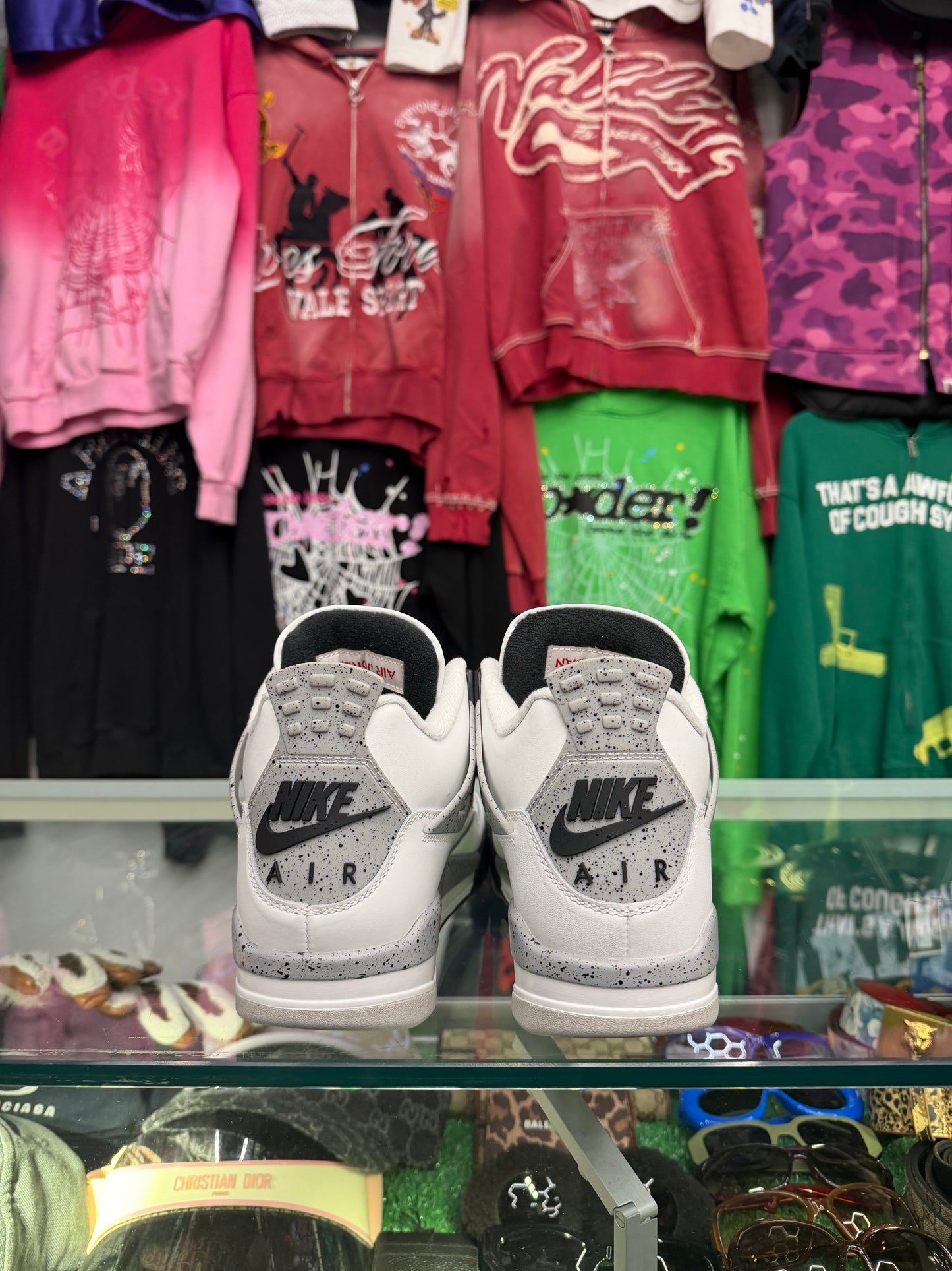 JORDAN 4 WHITE CEMENT (PRE-OWNED W/ BOX)