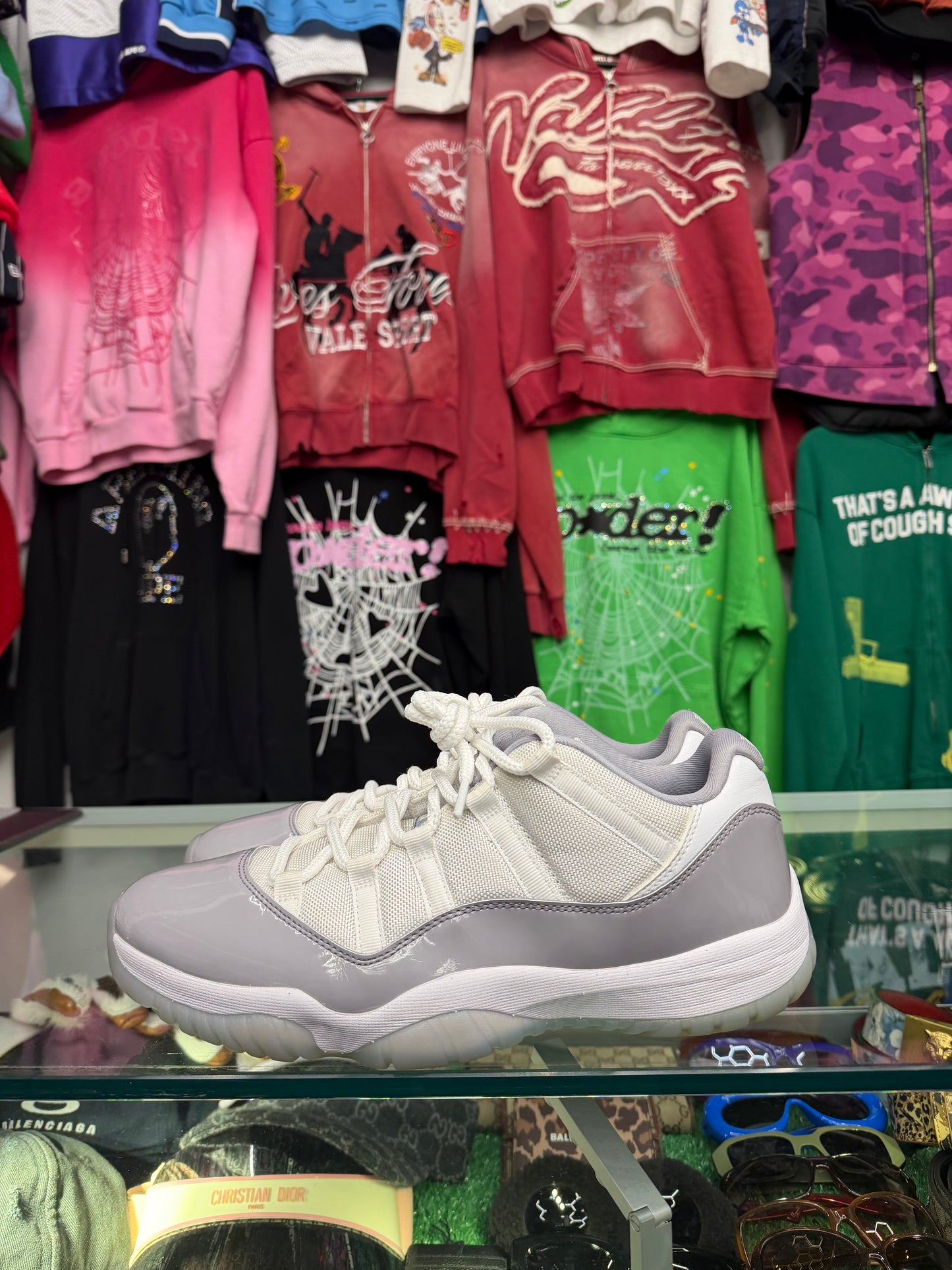 JORDAN 11 LOW CEMENT GREY (PRE-OWNED W/ BOX)