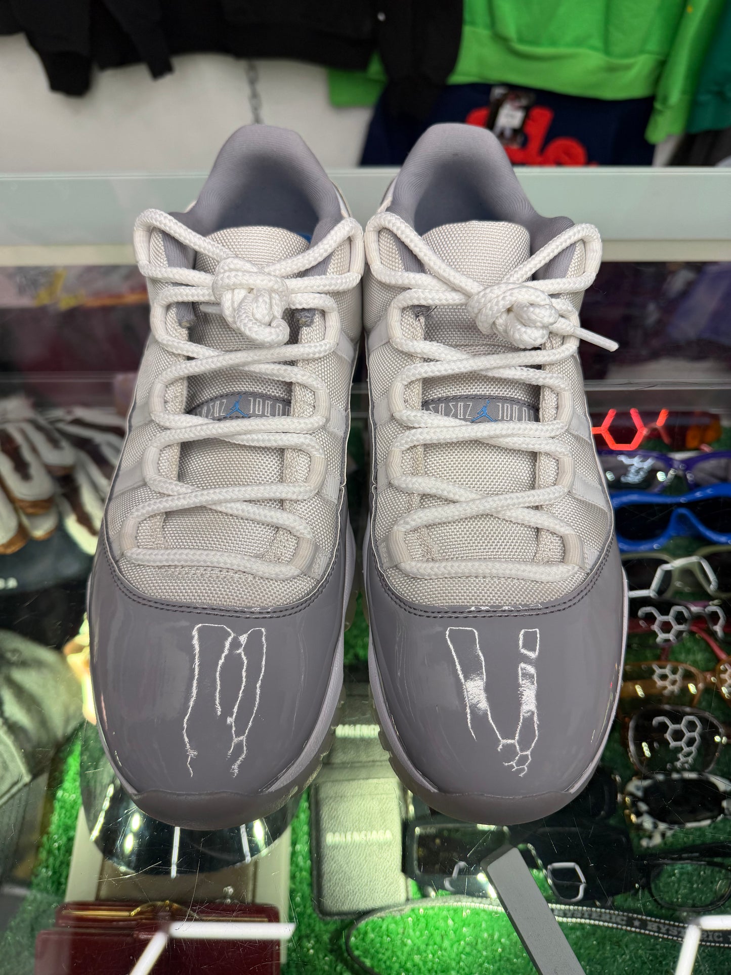 JORDAN 11 LOW CEMENT GREY (PRE-OWNED W/ BOX)